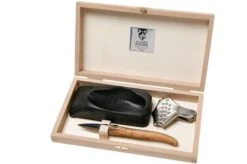 Claude Dozorme Laguiole Oyster Set Olive