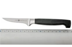 Zwilling J.A. Henckels Four Star Paring Knife 2 3/4" 7 Zwilling J.A. Henckels Four Star Paring Knife 2 3/4" -Kai Shop ZW31070 060 04 zwilling 4star 31070 060 groentemes d4